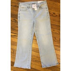 NWT American Eagle Kick Boot Crop Next Level Stretch Women’s 6 $60 Light Wash